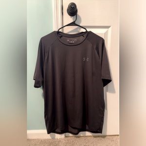 Black Under Armour Men's T-Shirt